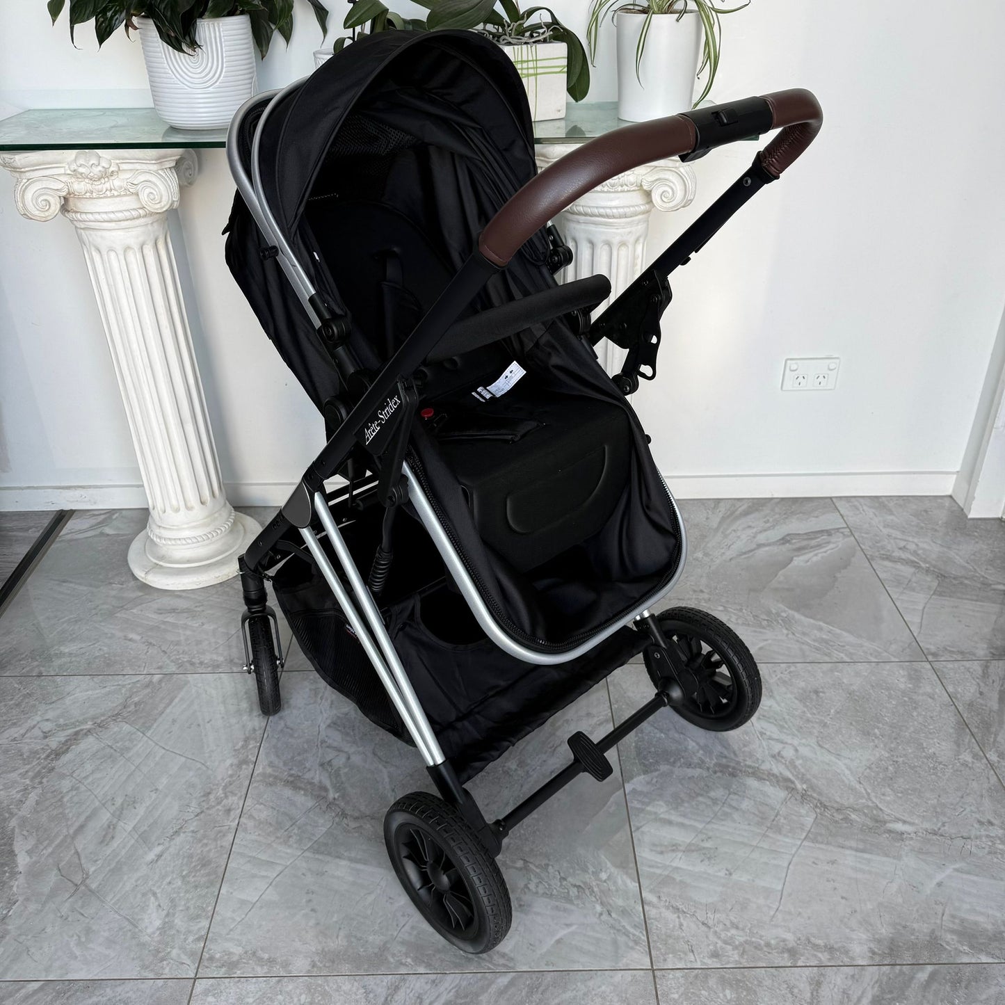 Stridex 3-in-1 Baby Stroller Travel System – with Crown Capsule & Base