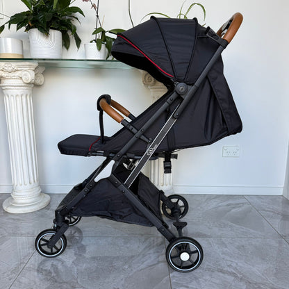 Light Weight Travel System With Capsule