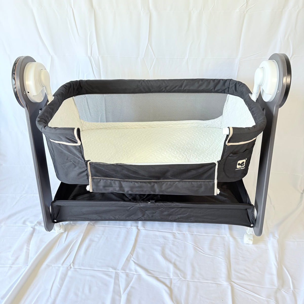 Arête Electric Rocking Cosleeper Bassinet — Black