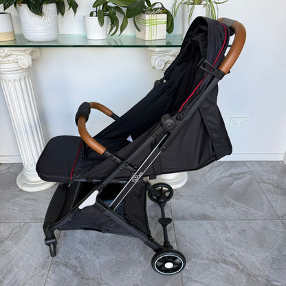 Light Weight Travel System With Capsule