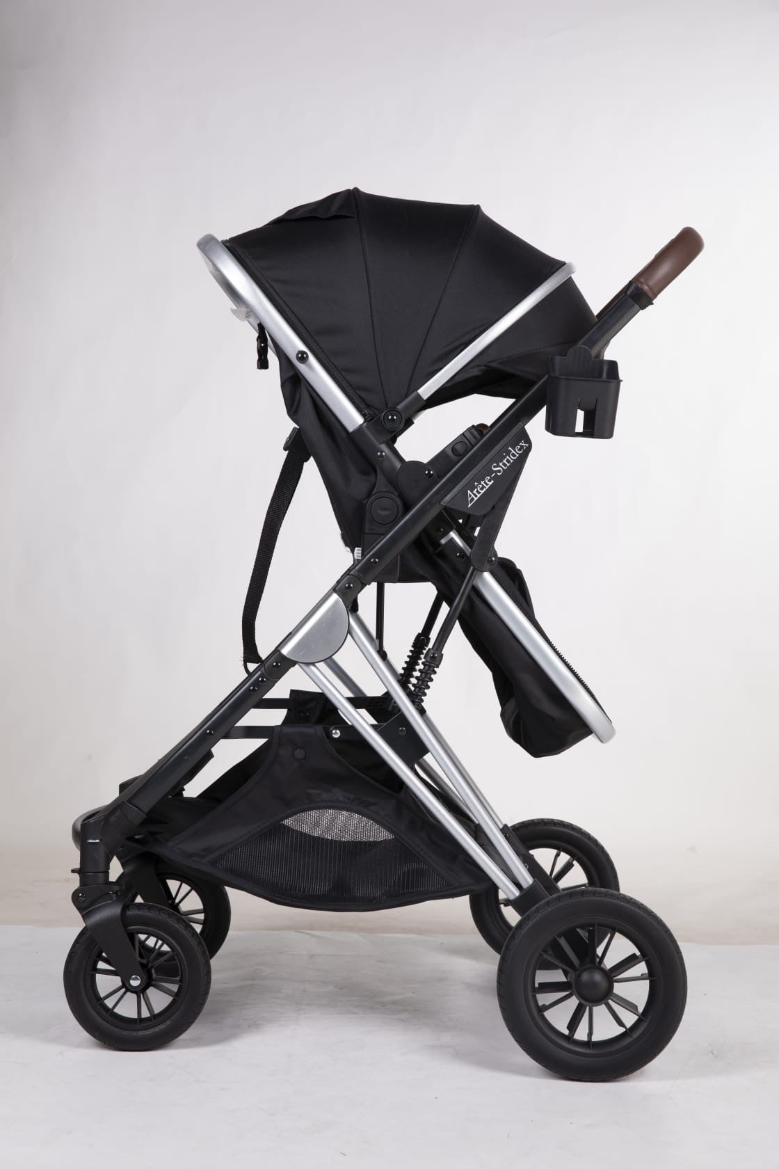 Arête Stridex 3-in-1 travel system in black with capsule