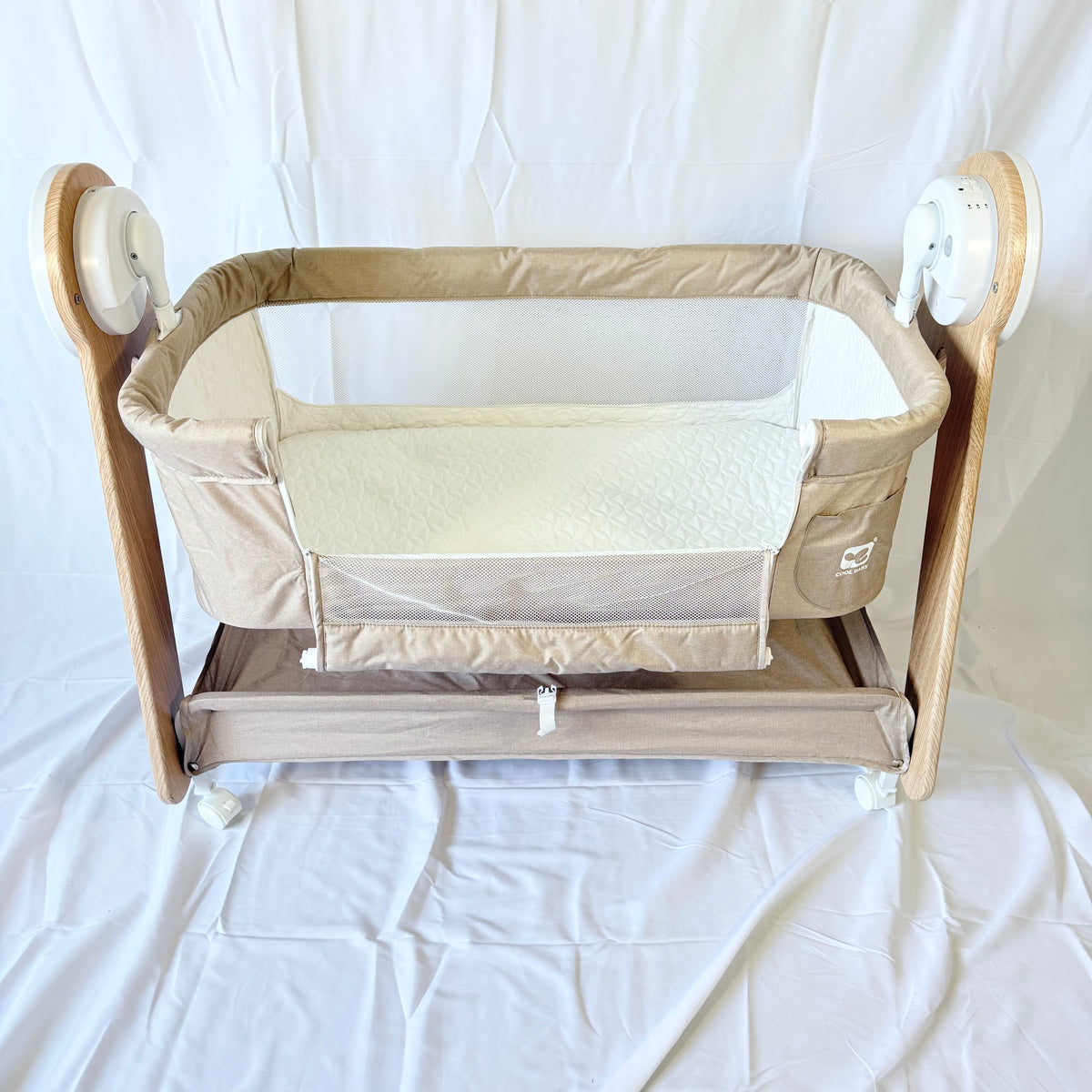 Arête Electric Rocking Cosleeper Bassinet — Beige