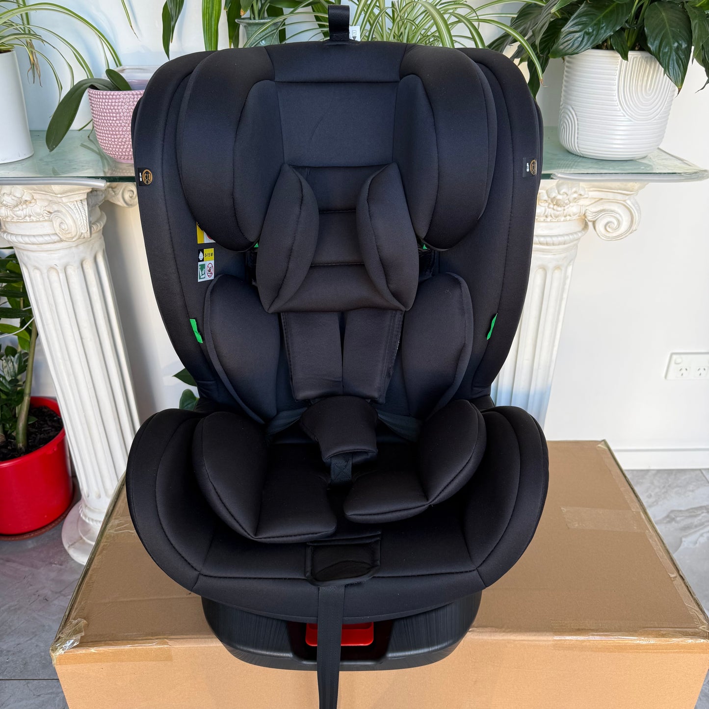 The Orbit Black - I-Size 360 Rotational Baby Car Seat - Newborn to 12 Years Old