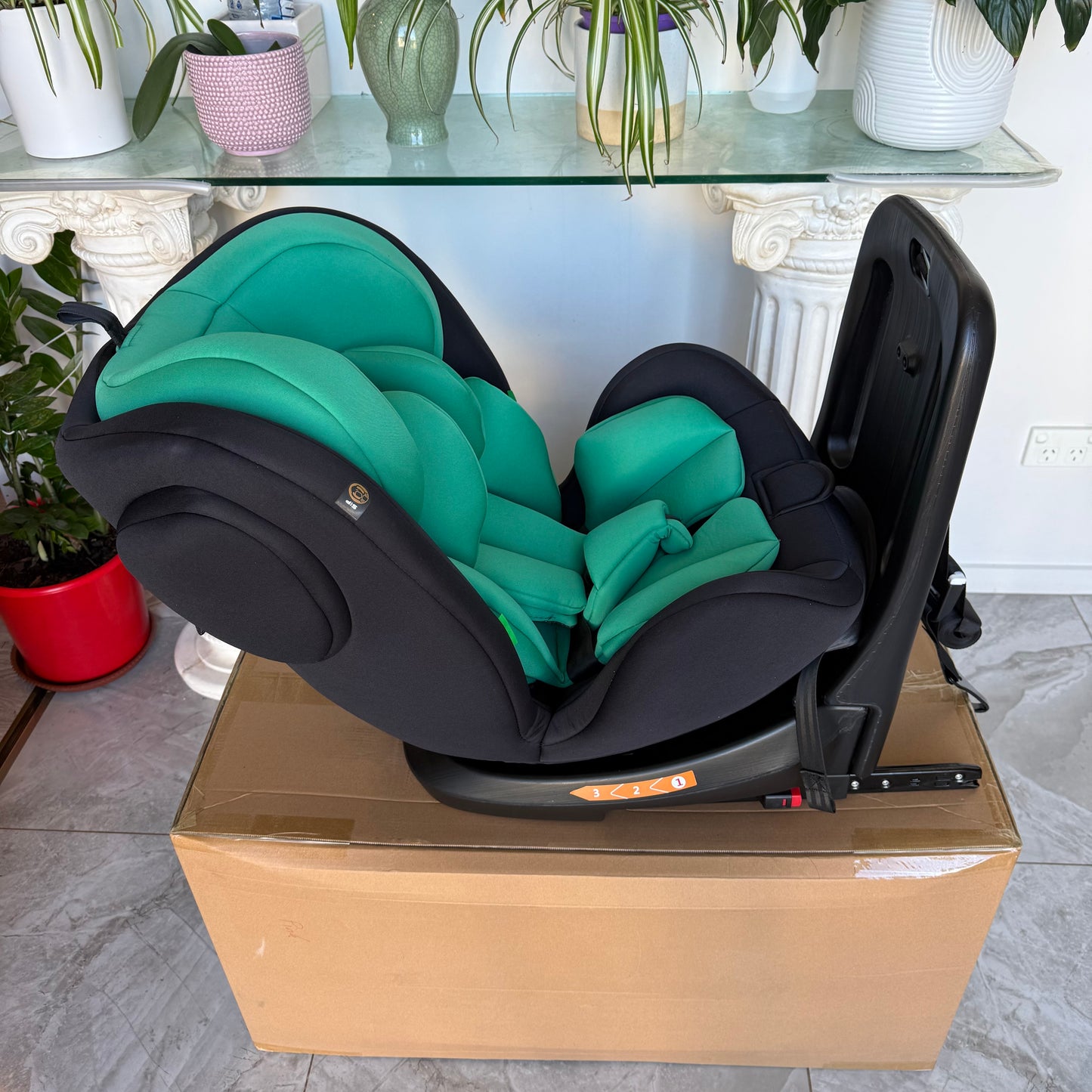 The Orbit Green - I-Size 360 Rotational Baby Car Seat - Newborn to 12 Years Old