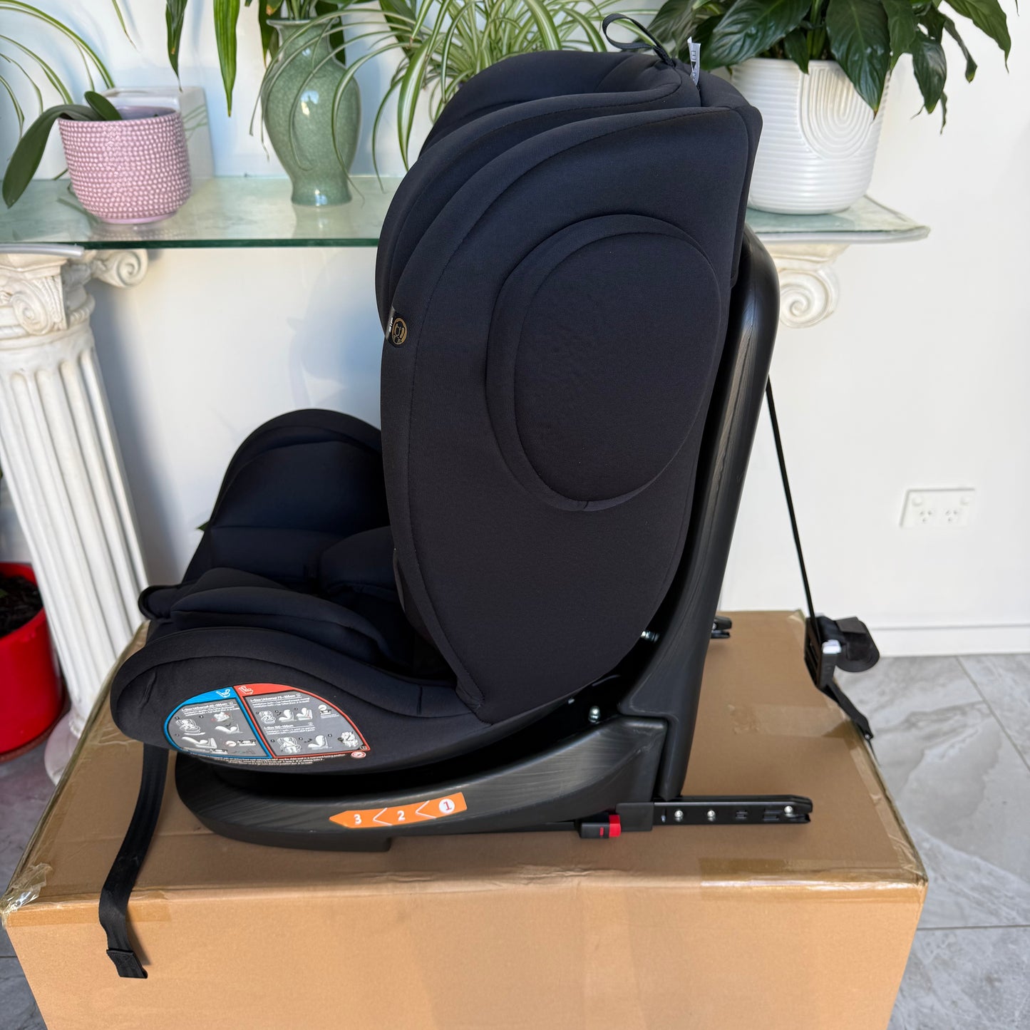 The Orbit Black - I-Size 360 Rotational Baby Car Seat - Newborn to 12 Years Old