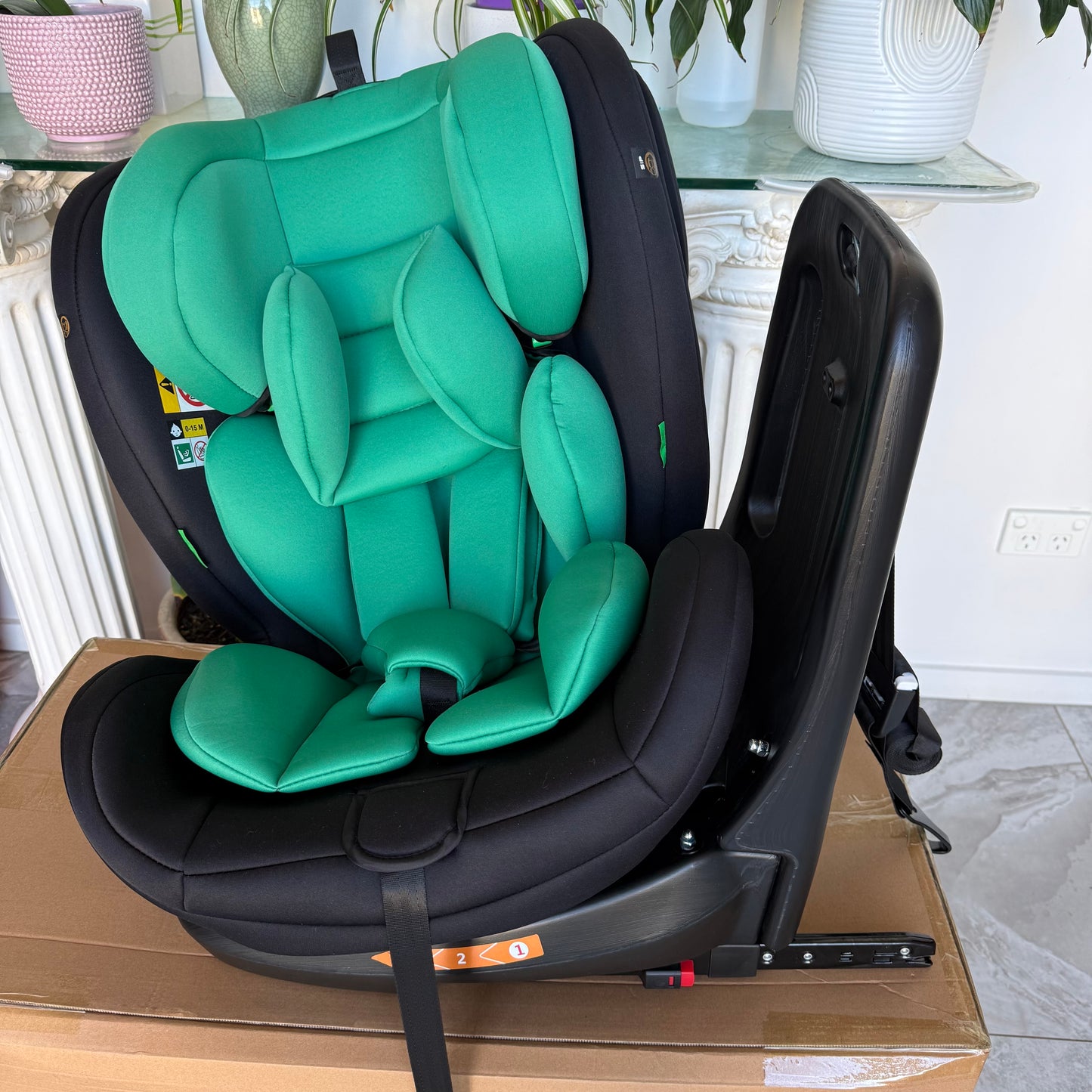 The Orbit Green - I-Size 360 Rotational Baby Car Seat - Newborn to 12 Years Old