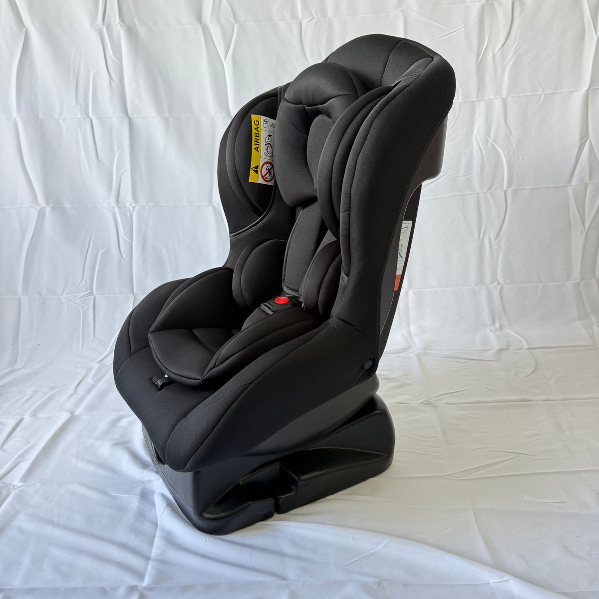 Arête Vesta convertible car seat 0-4 years in black